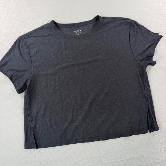 Old Navy Tops - Old Navy Active Womens Medium Charcoal Gray CloudMotion Go-Dry Short Sleeve Top